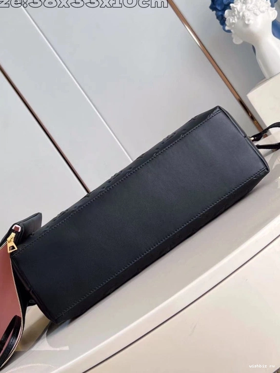 WIS HOBO COUSSIN LOUIS VUITTON MM 0319